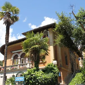 Ines Komel Appartamento Abbazia